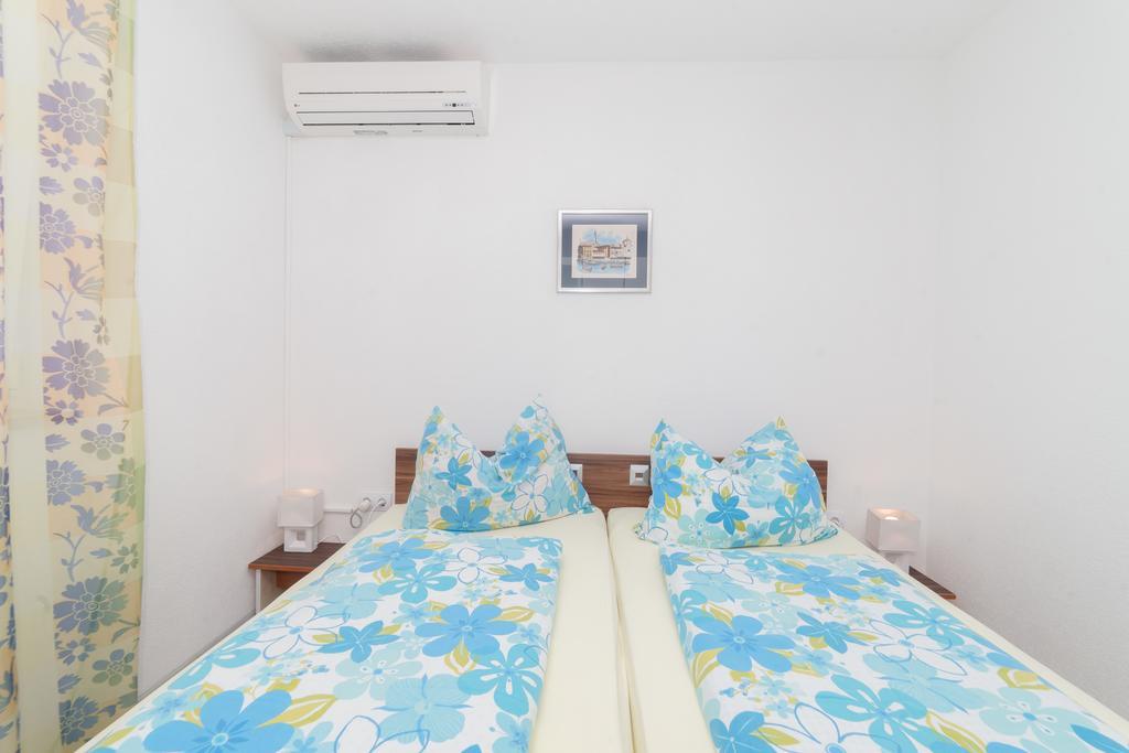 Guest House Jadro Rovinj Bagian luar foto